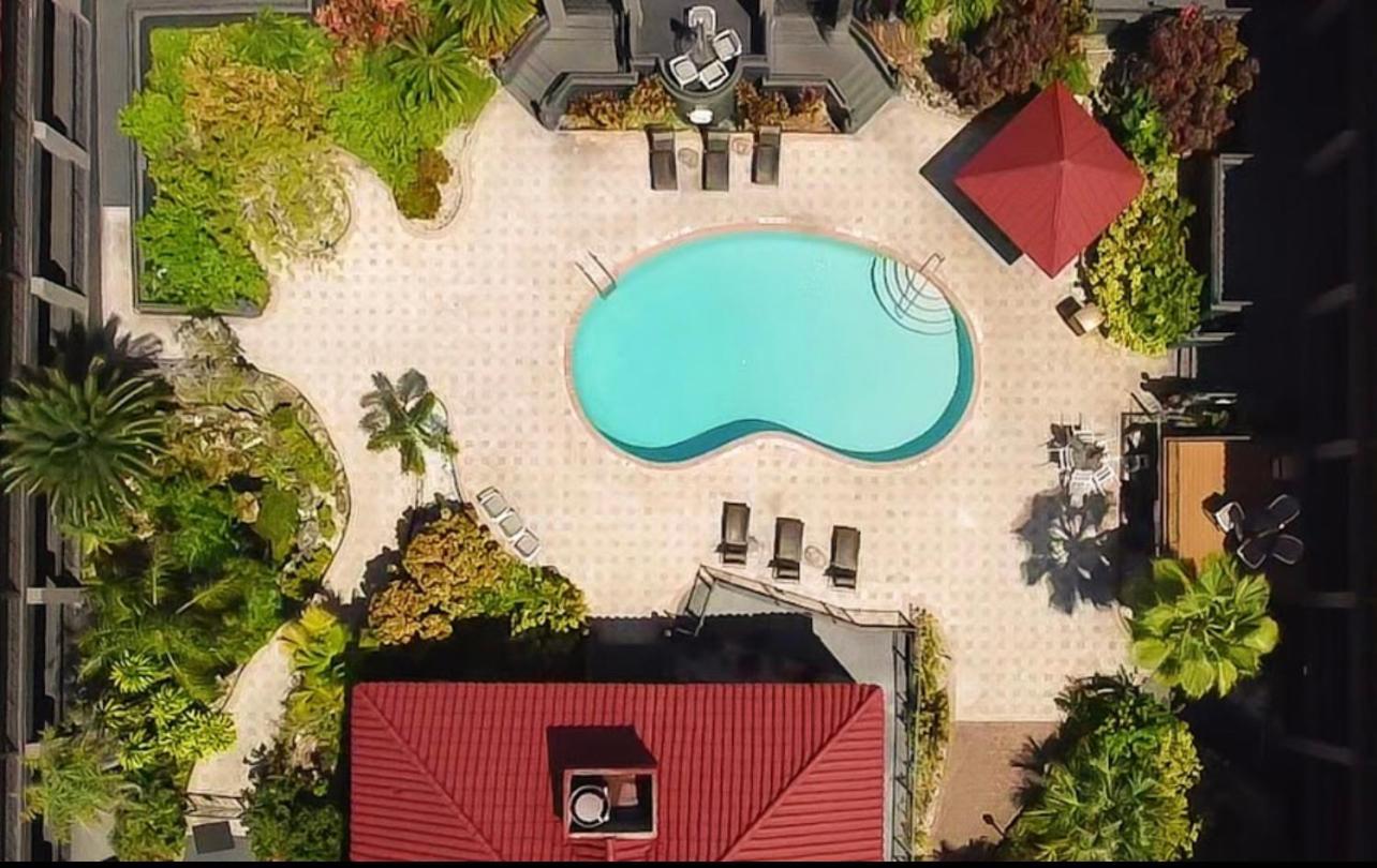 Red Roof Inn Plus & Suites Tampa Exterior foto